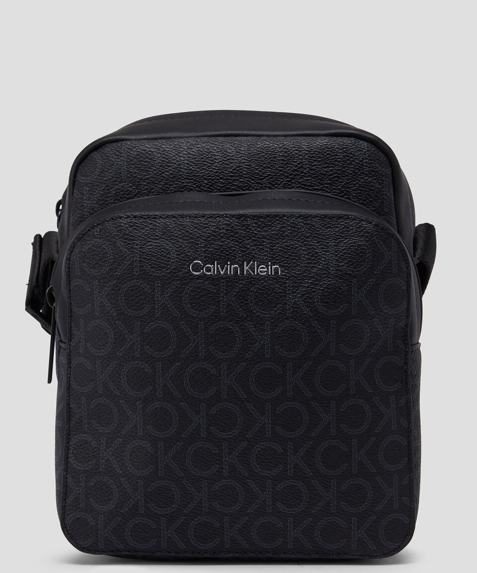 Bolso Calvin Klein tipo crossbody