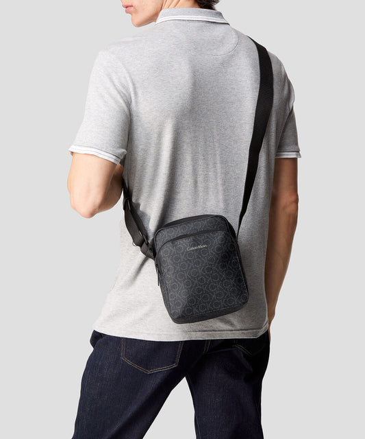 Bolso Calvin Klein tipo crossbody