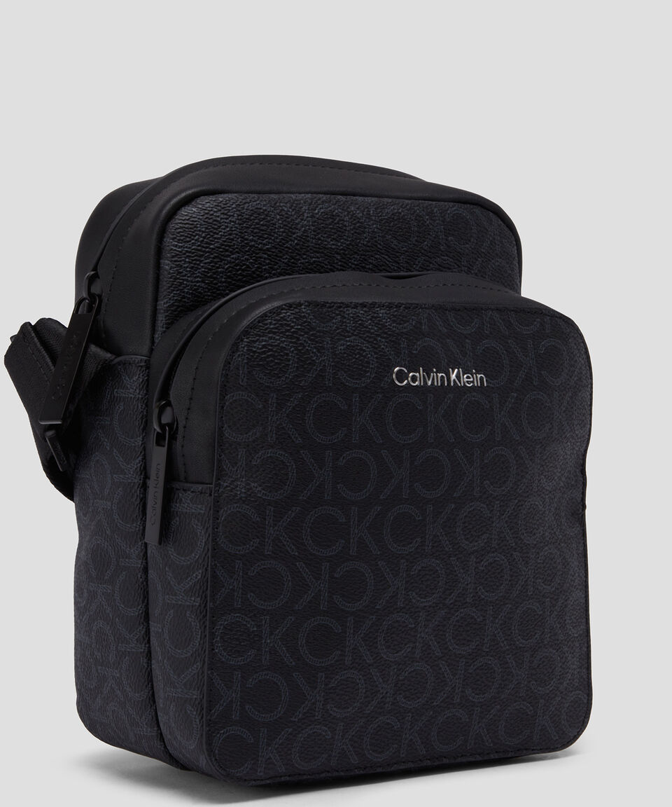 Bolso Calvin Klein tipo crossbody